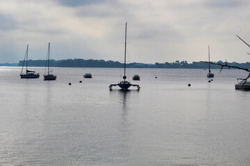Fototapeta na wymiar boats in the harbor in france