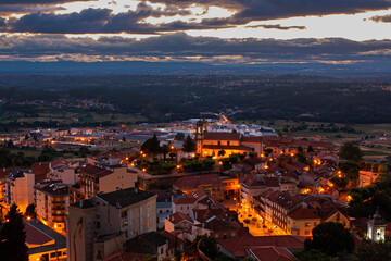 O anoitecer na Cidade de Seia - Portugal
