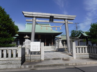 神社と鳥居