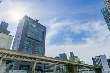 Obraz premium 東京都新宿区新宿駅前から見た東京のビル群の景色