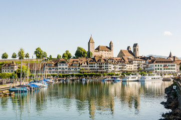 Rapperswil, Z&uuml;richsee, Schloss, Seeufer, Hafen, Altstadt, Altstadth&auml;user, Schlossberg, St. Johann, Kirche, Stadt, Seerundfahrt, Rapperswil-Jona, Seedamm, Holzbr&uuml;cke,  Sommer, Schweiz