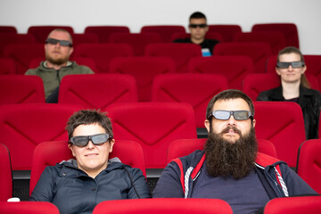 Obraz premium Social distancing in public society. COVID-19 coronavirus outbreak concept.