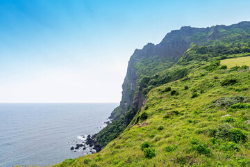 Fototapeta na wymiar volcano of Songsan Ilchulbong on jeju island. 