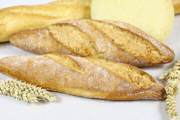 assortiment de pain sur une table