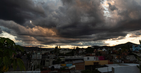 Tormenta se apr&oacute;xima en Oaxaca