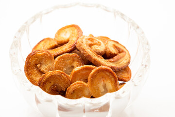 transparent bowl with french palmier