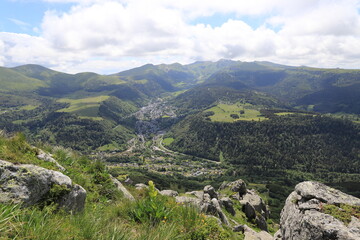 Fototapeta na wymiar paysages d'Auvergne