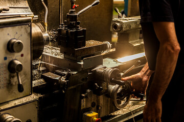.metal processing on the lathe