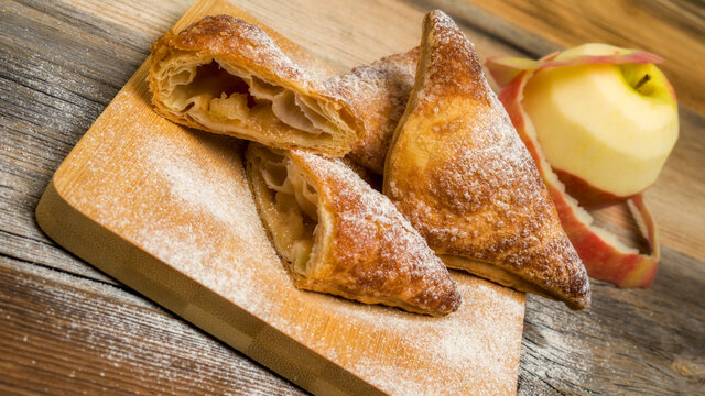 gefüllte Apfeltaschen