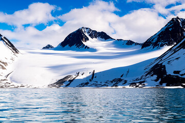 Fototapeta na wymiar Mountains, snow of the nature of Arctic