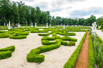 Białystok Podlasie pałac park branickich Ogród drzewa krzewy zieleń rzeźby © Dariusz