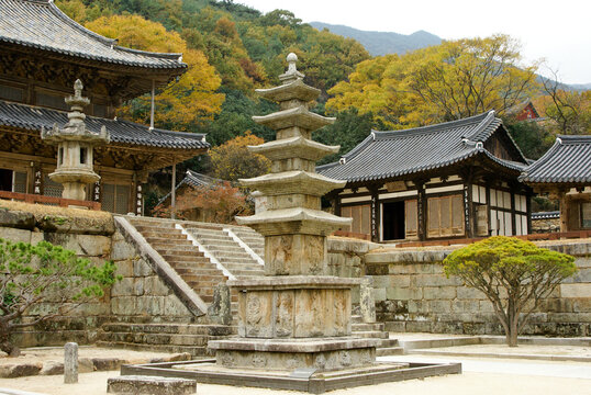 Hwaeomsa Buddhist temple, Jirisan National Park, South Korea