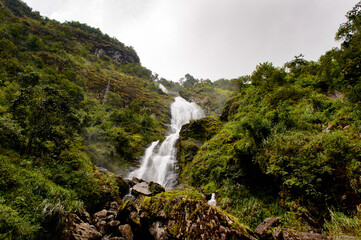 Obraz premium It's Silver waterfall in Vietnam