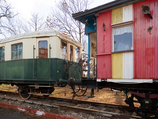 Fototapeta na wymiar old train carriages abandoned on a dead track