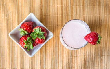 healthy homemade strawberry smoothie