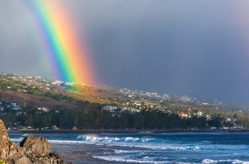 Arc-en-ciel sur Saint-Leu, île de la Réunion 