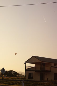 朝日の中の気球　オーストラリア　ケアンズ