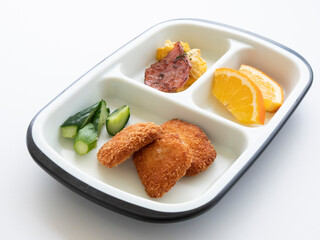 老人・シニアが食べるワンプレート介護食【介護用弁当】