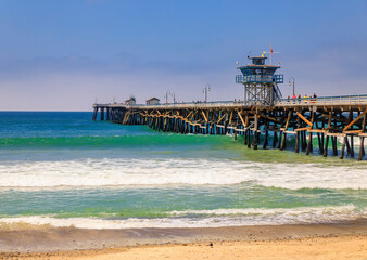 Fototapeta premium Beach and pier in San Clemente, famous tourist destination in California, USA