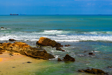 Fototapeta na wymiar Ocean coast of Sri Lanka
