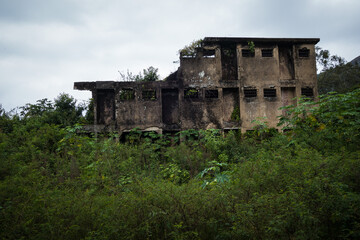 Fototapeta na wymiar Abandoned Dois Rios prison, Ilha Grande, Brazil 