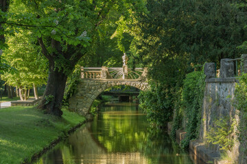 Zespół pałacowo - parkowy w mieście Iłowa. © boguslavus