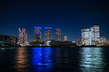 東京 晴海の高層マンション群 夜景