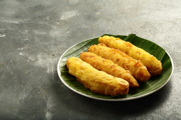 Banana fry with sweet filling- pazham pori