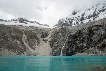 Fototapeta na wymiar Laguna 69 in Cordillera Blanca, Peru