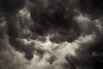 Obraz premium Dark stormy clouds. Differential clouds