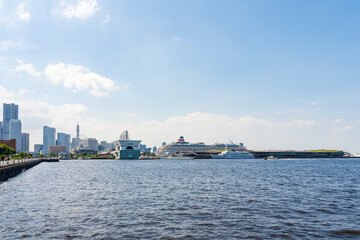 横浜港