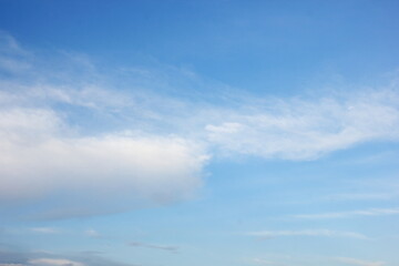 Fototapeta premium Cloud and blue sky for background. 