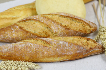 assortiment de pain sur une table