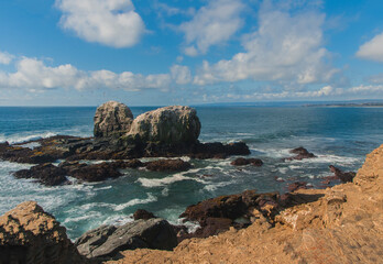 Punta  de Lobos Pichilemu Chile  rocas  mar oceano pacifico olas mar  playas  vacaciones 