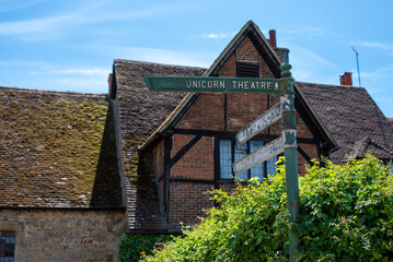 Fototapeta na wymiar Sign post for the Unicorn Theatre