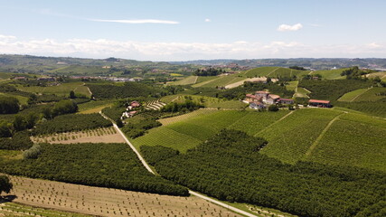 Fototapeta na wymiar Panorama delle Langhe
