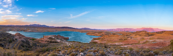 Fototapeta na wymiar Lake Mead near Las Vegas