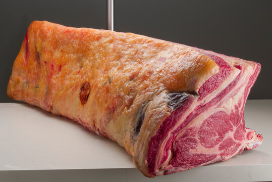 Pieza de carne de vaca. Piece of beef.