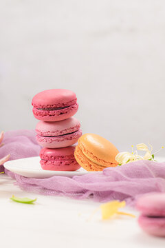 French sweet macarons