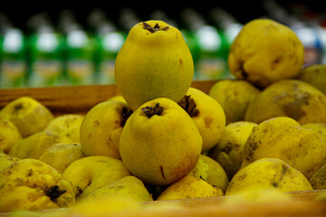 quince fruits in the grocery shop