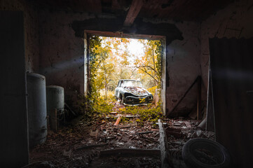Urbex, lieu abandonné et voiture abandonnée vers Castres - Occitanie - France