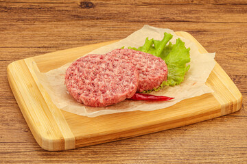Raw beef cutlet for burger