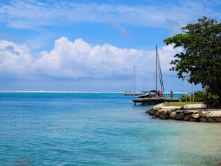 Obraz premium Scenic beaches on the French Polynesian island of Huahine Nui.