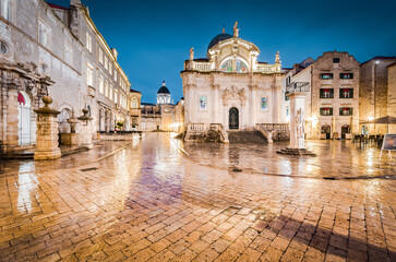 Fototapeta na wymiar Historic town of Dubrovnik at twilight, Dalmatia, Croatia