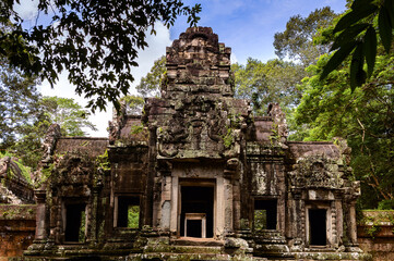 Fototapeta na wymiar It's Thommanon temole, one of a pair of Hindu temples built during the reign of Suryavarman II at Angkor, Cambodia. UNESCO World Heritage