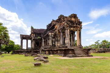 Fototapeta na wymiar It's Khmer architecture of the Angkor Wat Territory in Cambodia