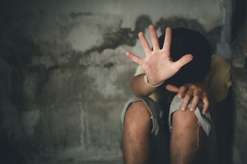 Stop abusing violence. terrified , A fearful child, Children violence and abused concept. - obrazy, fototapety, plakaty