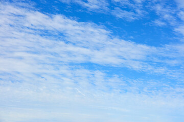 6月の梅雨に訪れた爽やかな青空【奈良天理市】