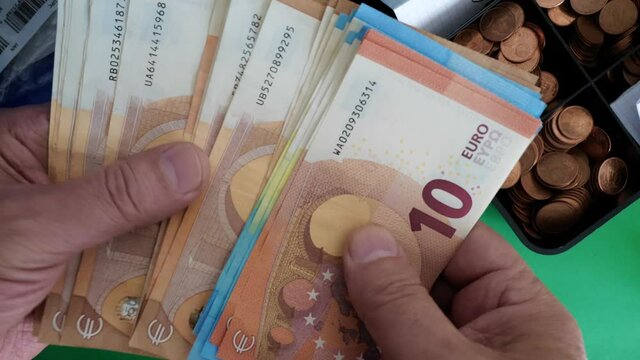 caisse &agrave; billets et pi&egrave;ces de monnaie en euro