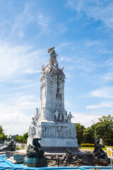 Fototapeta na wymiar It's Statue of the Avenida del Libertador (Liberator Avenue) whi